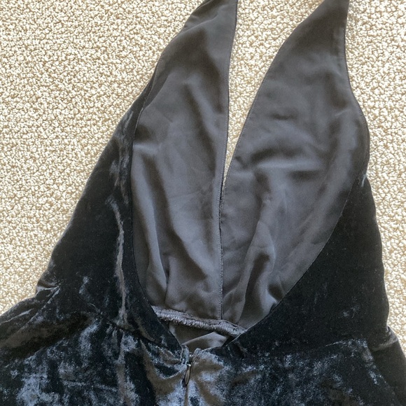 Express Crushed Velvet Halter Backless Tank Top Going Out Blouse Size 4 Black - Picture 10 of 12